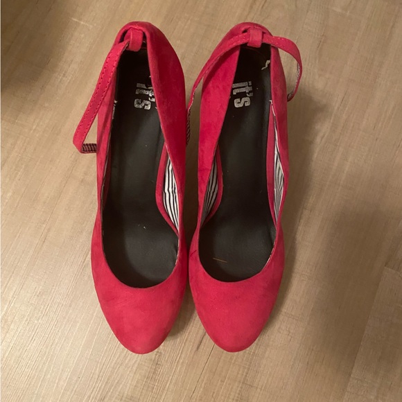 Pink High Heels - Picture 5 of 6